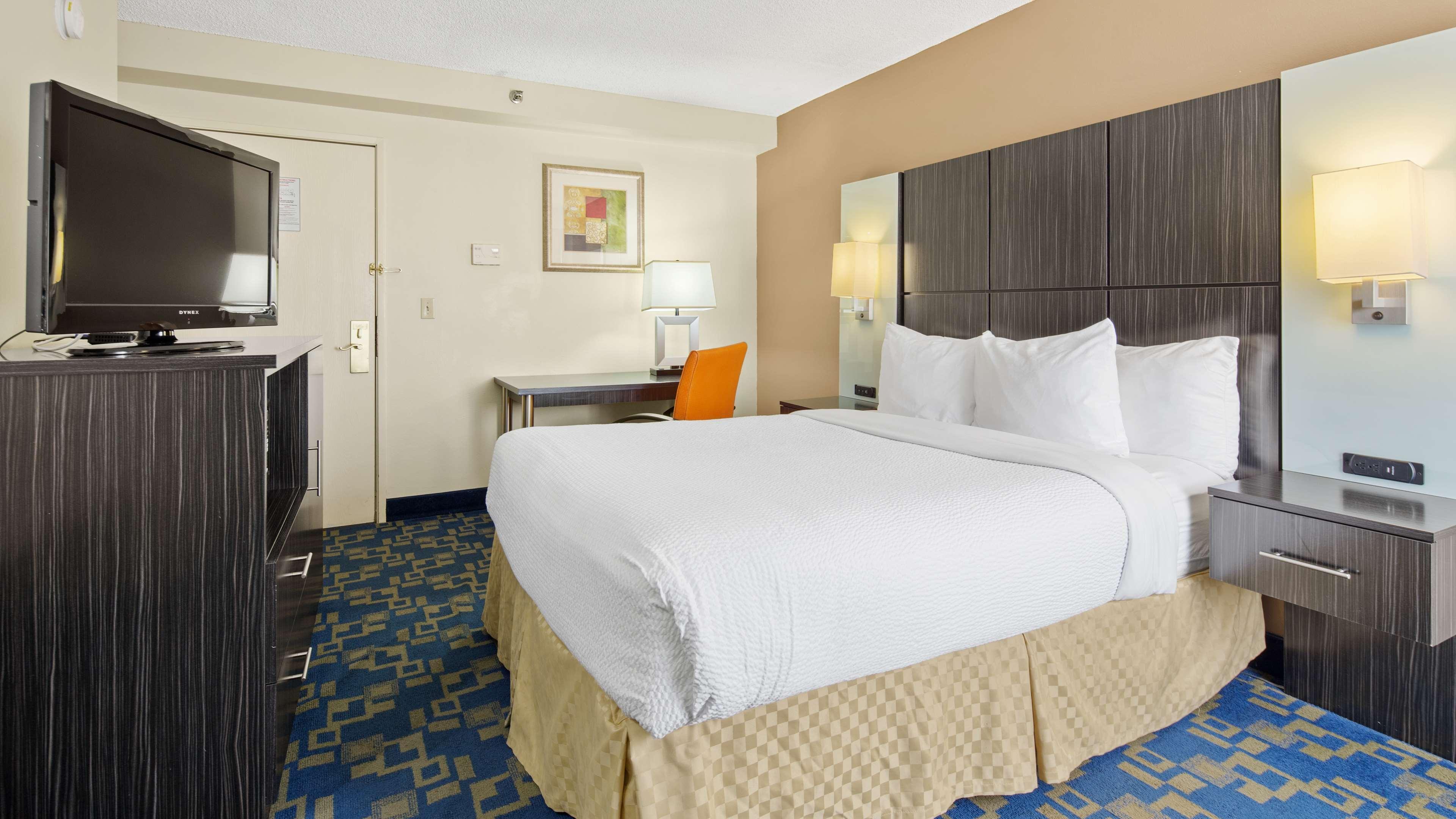 Inn Quality Jacksonville - Near Naval Air Station