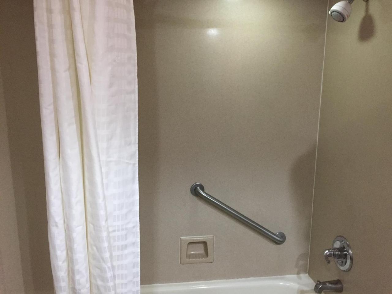 Inn Quality Jacksonville - Near Naval Air Station 3*